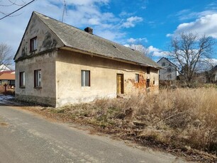 Działka budowlana 7 arów z budynkiem przy granicy czeskiej