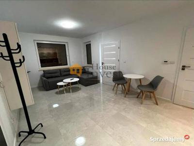 Atrakcyjny Apartament 2 pokojowy + 2 mc postojowe