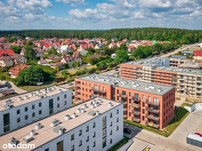 Przy wejściu do Metra Chrzanów | Balkon | Garaż