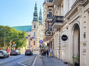 Mieszkanie czteropokojowe na sprzedaż