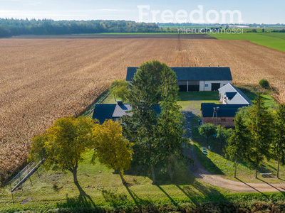 Siedlisko na sprzedaż. Dom gotowy do wprowadzenia!