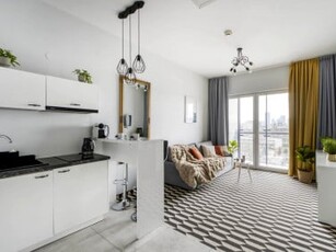 Apartament, Aleja Prymasa Tysiąclecia