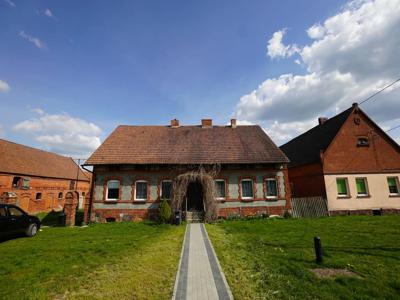 SPRZEDAŻ DOM Z POMIESZCZENIAMI GOSPODARCZYMI