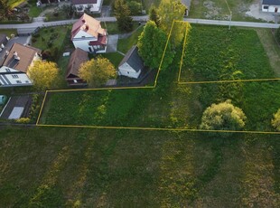 Piękna działka z pozwoleniem na budowę