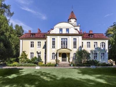 Pałac Hotel ok. Częstochowy na sprzedaż