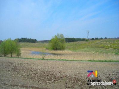 Duża działka 22,5ha,położona pomiędzy dwoma jeziorami.