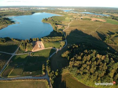 Działka z linią brzegową jeziora Szarek