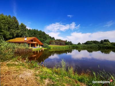 Piękna działka nad jeziorem z prywatną plażą