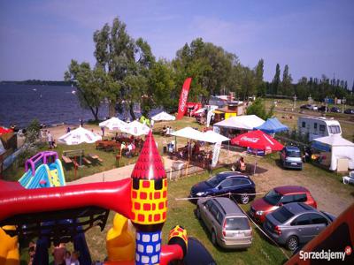 Plaża Nieporęt - miejsce do sprzedaży lodów oraz dmuchańców