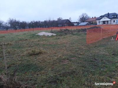 Sprzedam działkę 1000m2 gm. Kampinos. Prąd i woda na działce