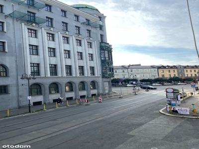 Przestronne mieszkanie w samym Centrum!