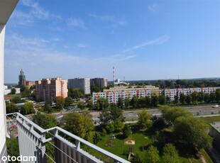 Duży balkon, w dobrym stanie, zamykany parking