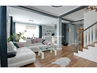 Dom na sprzedaż 224,00 m², oferta nr BS1-DS-298079-61