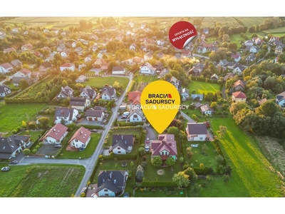 Dom na sprzedaż 274,00 m², oferta nr BS1-DS-296338-12