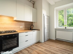 Apartament Z Balkonem I Garażem – Gdynia Orłowo