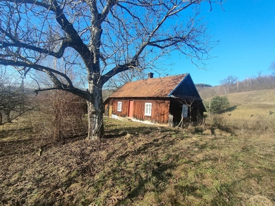 Sprzedam drewniany dom na widokowej działce