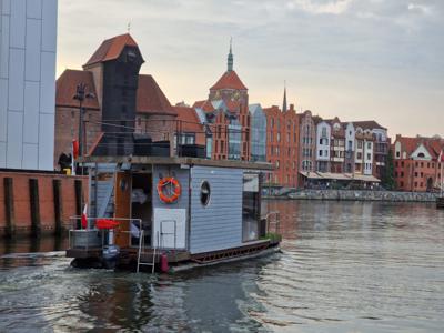 Dom na wodzie Houseboat - bez patentu - biznes, rekreacja