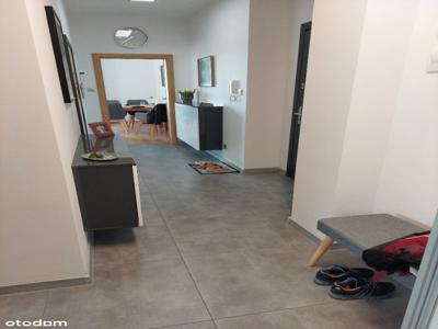 Apartament trzypokojowy z 2 miejscami postojowymi