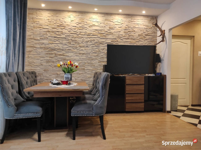 Komfort i Lokalizacja: Mieszkanie 3 pokoje na Husarskiej 53m2-z Balkonem B…