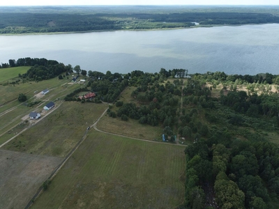 Działka nad jeziorem Lubię,