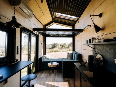 tiny house przyczepa kempingowa domek na kółkach mobilny sauna balia