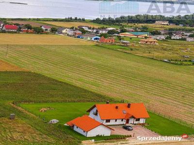 Dom z widokiem na jezioro - Powidz