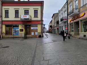 Lokal użytkowy, Rynek