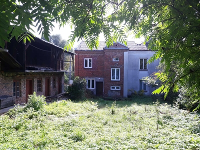 Sędziszów kielecki- duży, piętrowy dom