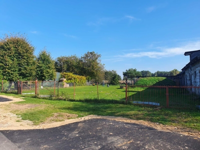 Siedlisko z domem i ziemią 7,5ha gm. Rząśnik, 3km od Narwi