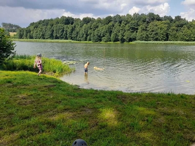 Sprzedam działkę rekreacyjną z prywatnym dojściem do jeziora.