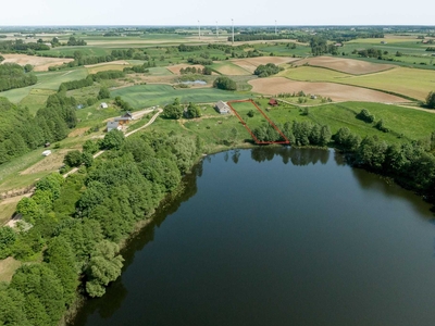 Działka 2232m2 nad jeziorem z linią brzegową i pięknym widokiem