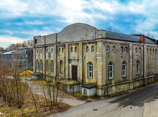 Budynek KSSE, restauracja, hotel, SPA, fitness, silownia biurowiec