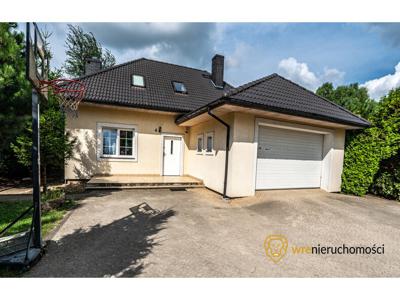 Dom na sprzedaż 193,00 m², oferta nr 965987