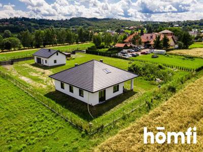 Dom na sprzedaż 4 pokoje Trąbki, 144,53 m2, działka 1700 m2