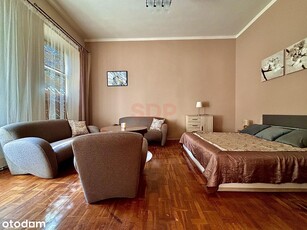 Apartament w centrum miasta przy Piotrkowskiej