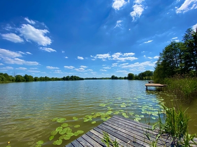 Działka 700m2 nad jeziorem z warunkami zabudowy