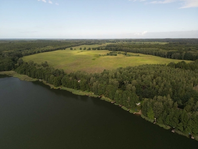 Działka rolna (lasy, jezioro)