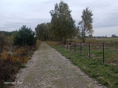 Ostatnia tej wielkości Działka z WZ i utwardzoną drogą 1200m2