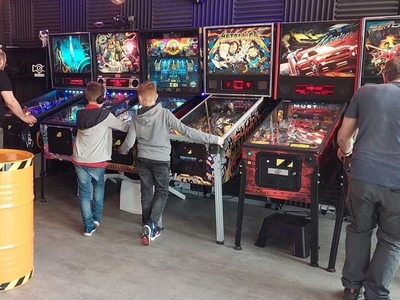 Wynajmij Klub z flipperami i grami arcade na urodziny Siemianowice