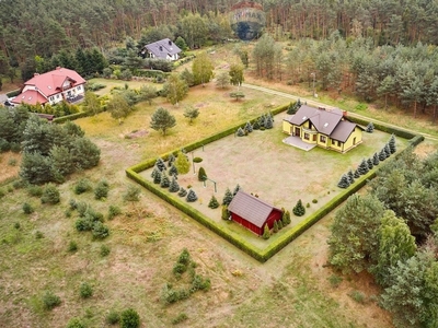 Dom Dąbrówka Kościelna, ul. os. Leśne