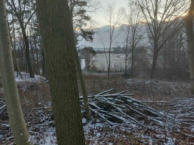 Widokowa działka blisko Stolicy na wzniesieniu