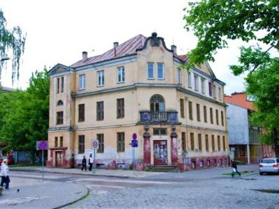 Budynek użytkowy, Centrum