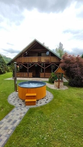 Domek w Bieszczadach nad rzeką! Darmowa Sauna i Jacuzzi!