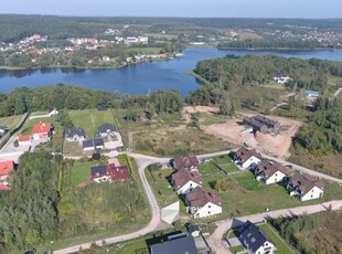 Dom bliźniak w Kolbudach z widokiem na jezioro.