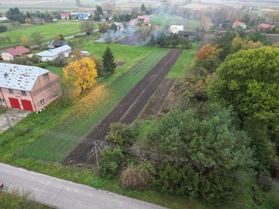 Działka budowlana 2048 m2 w Świerżach