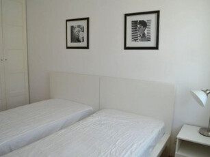 Apartament, al. Hallera