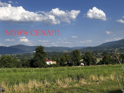 Działka z widokiem na panoramę gór.