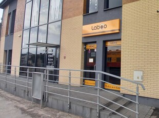 lokal do wynajęcia,66m2,centrum miejscowości,parter,wifi, duże witryny