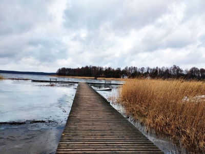 Trelkówko nad jeziorem Sasek Wielki