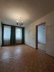 4 pokoje,54.80m2, balkon, III p., do remontu, Os.Kaliniec